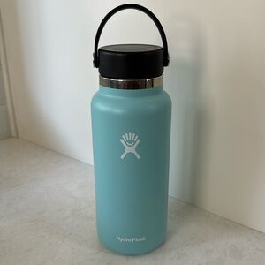 32 OZ wide mouth hydro flask 🩵